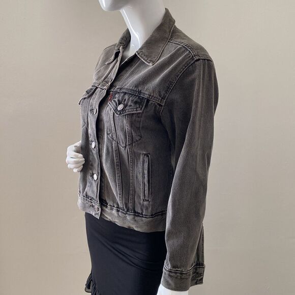 Levi’s Jeans 90s Boyfriend Trucker Denim Jacket in Washed Black - Picture 4 of 7